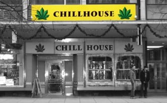 Werbeschild Chillhouse.jpg